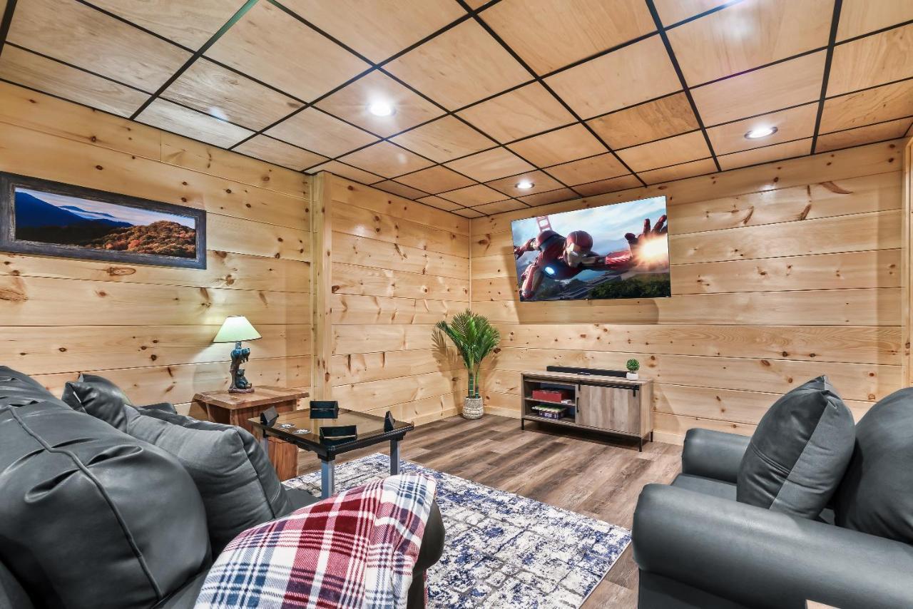 Mountains R Calling, Cozy Hideaway, King Beds, Hot-Tub, Arcade, Ev Ready Пиджен-Фордж Экстерьер фото