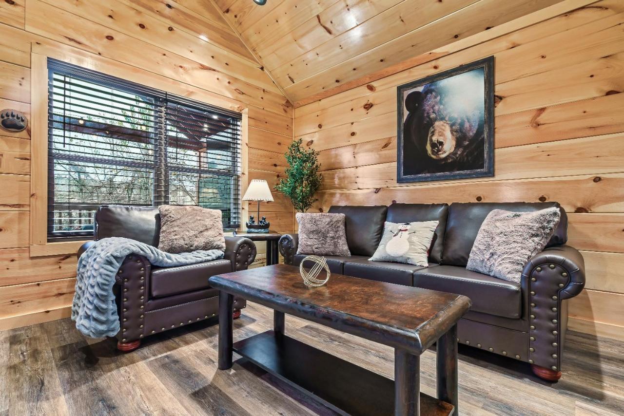 Mountains R Calling, Cozy Hideaway, King Beds, Hot-Tub, Arcade, Ev Ready Пиджен-Фордж Экстерьер фото